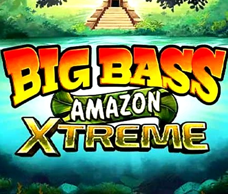 Big Bass Amazon Xtreme: Un letrero mostrando el texto BIG BASS AMAZON XTREME con un edificio visible al fondo.