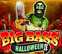 Bigbasshalloween: Un personaje alienígena verde sosteniendo una espada, representado en estilo de dibujos animados. El fondo presenta el texto BIG BASS y HALLOWEENTI en una fuente juguetona.
