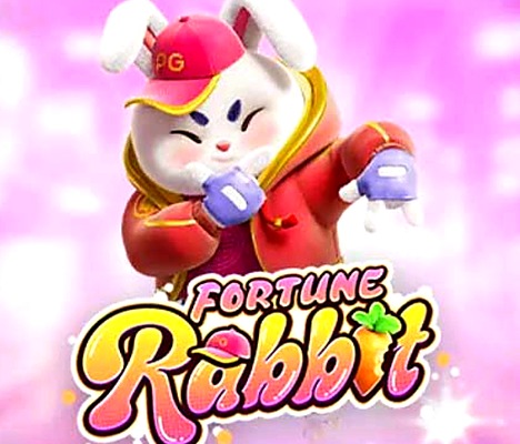 Fortune Rabbit: Conejo animado con chaqueta roja y gorra posando enérgicamente sobre fondo rosa. El texto Fortune Rabbit aparece debajo en letras coloridas y en negrita.